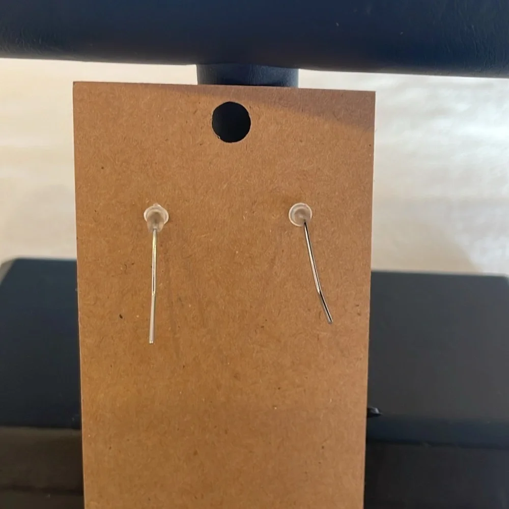 N/A silver tone